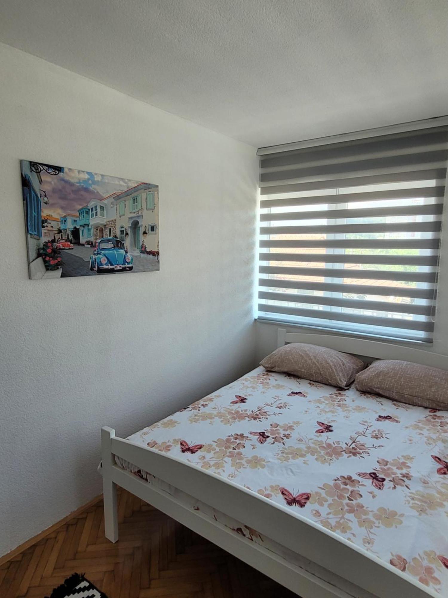 Apartmani Elegance トゥズラ エクステリア 写真