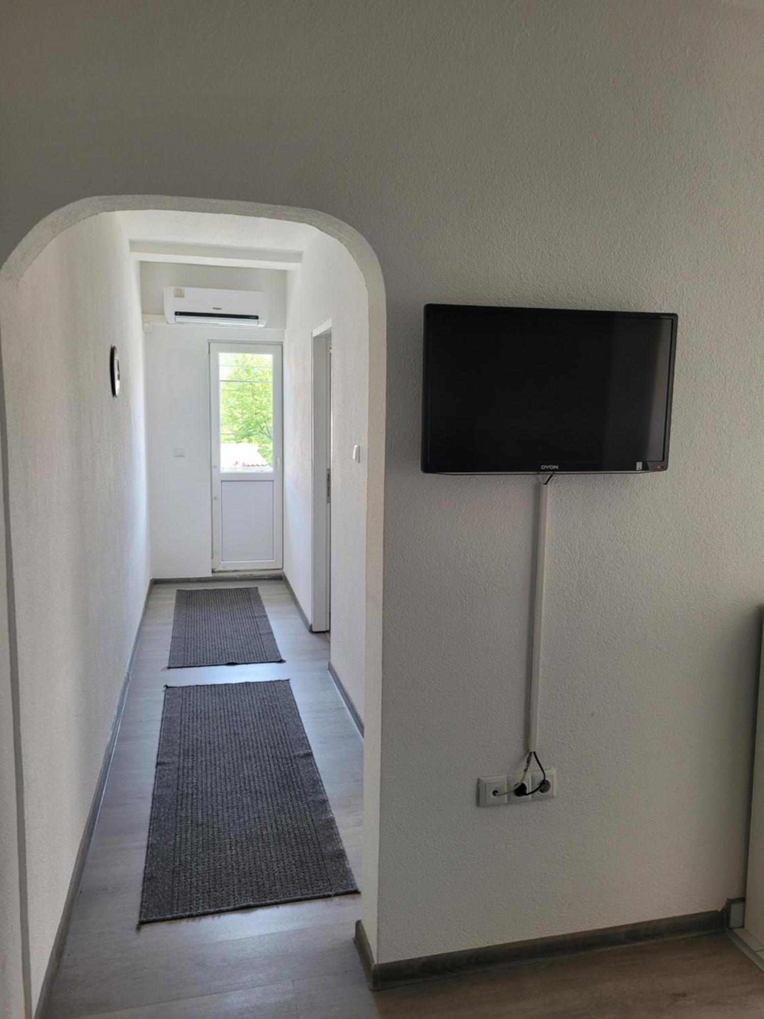 Apartmani Elegance トゥズラ エクステリア 写真