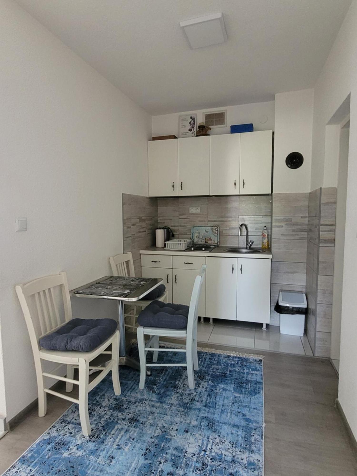 Apartmani Elegance トゥズラ エクステリア 写真