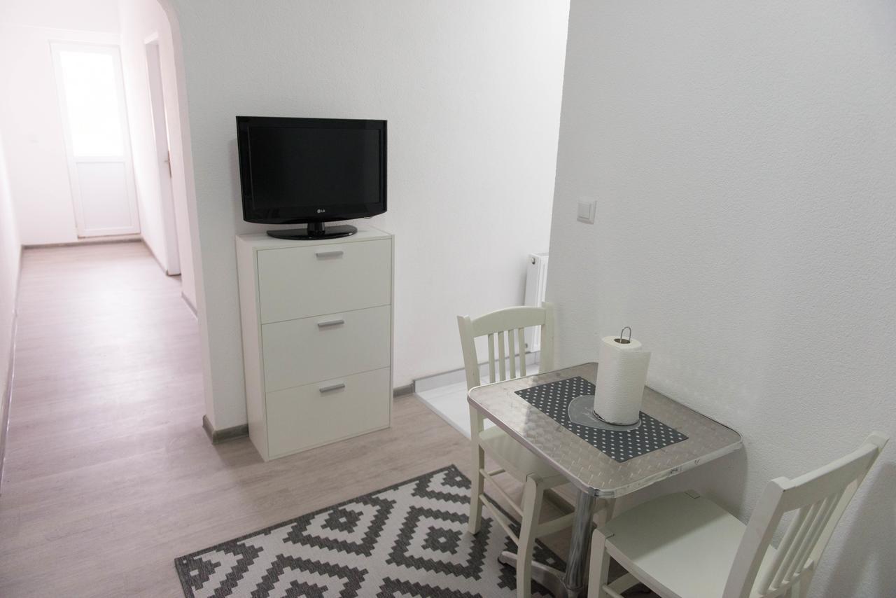 Apartmani Elegance トゥズラ エクステリア 写真