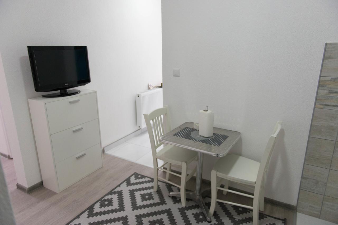 Apartmani Elegance トゥズラ エクステリア 写真