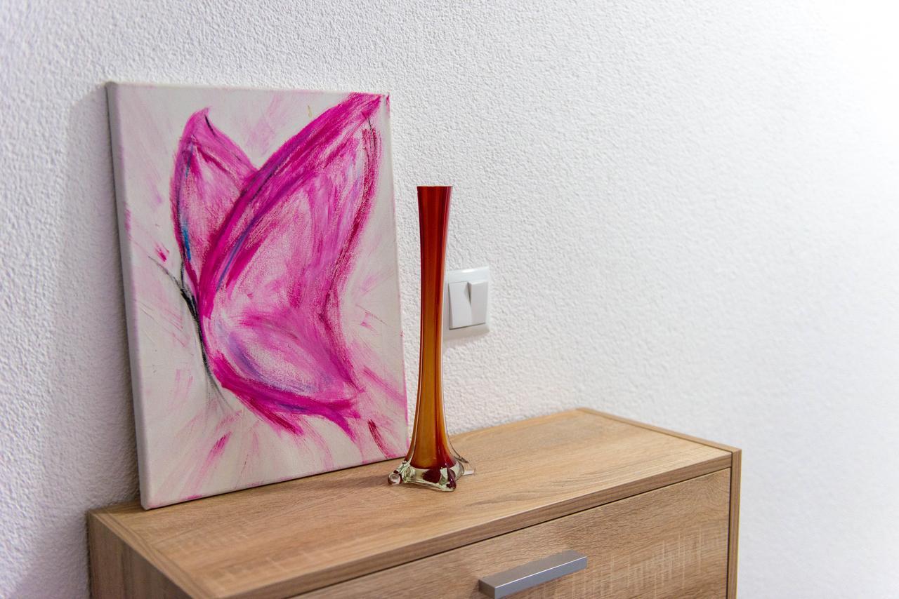 Apartmani Elegance トゥズラ エクステリア 写真